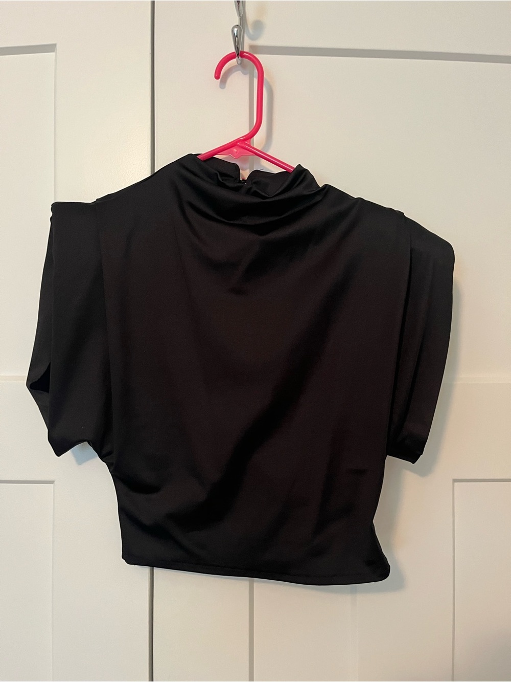 Black Women's Draped Mock Neck Top small